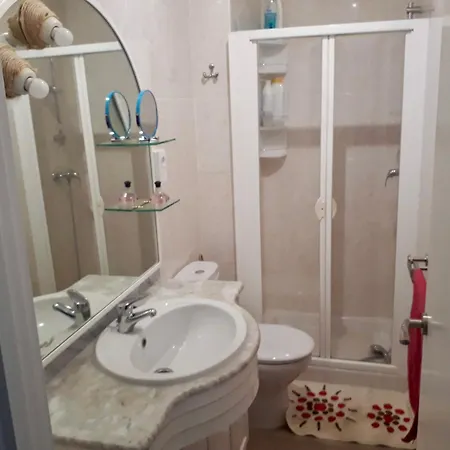 Atico Regla- Reina Mercedes Con Garaje Apartment *