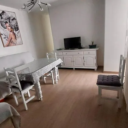 Atico Regla- Reina Mercedes Con Garaje Apartment