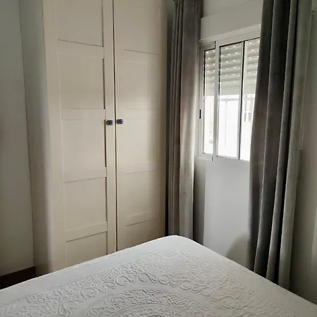 Atico Regla- Reina Mercedes Con Garaje Apartment *